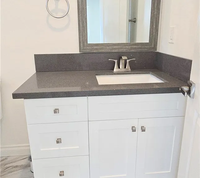 10824 Long Beach Blvd — Photo 36