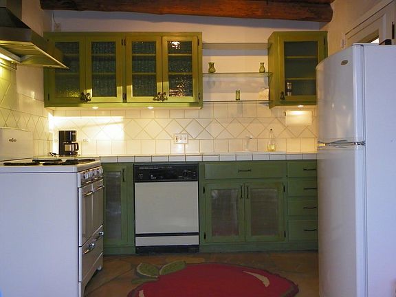 Fully equipped kitchen with gas range, full-sized dishwasher and new refrigerator