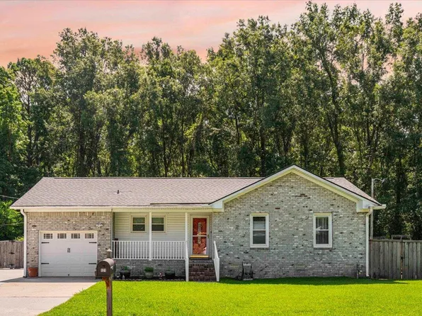 121 Gator Dr, Goose Creek, SC 29445