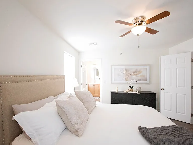 Apartments On Main — Photo 18