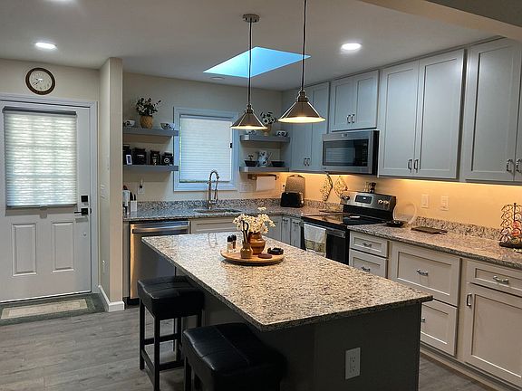 kitchen island with granite 