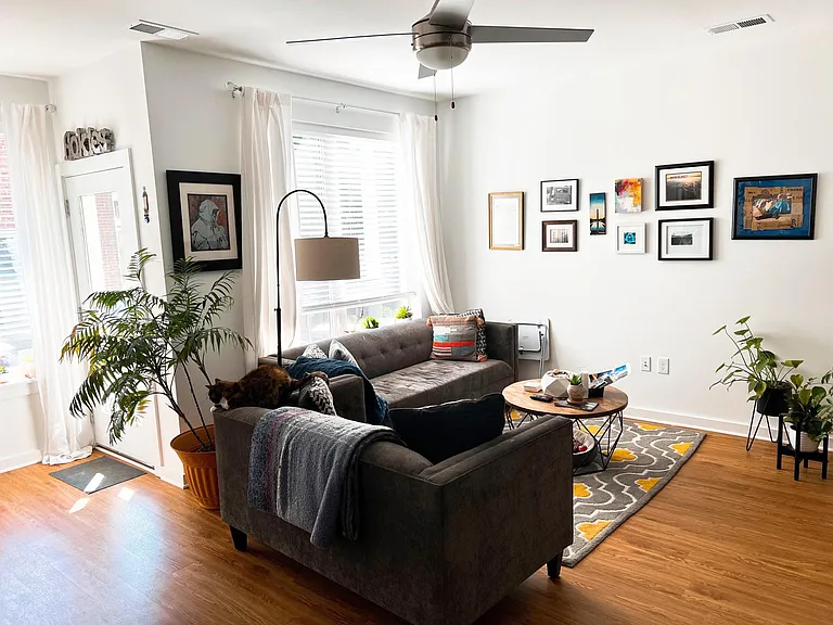 107 W 13th St #A — Photo 2