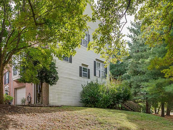 4th image of 618 Huffine Manor Cir