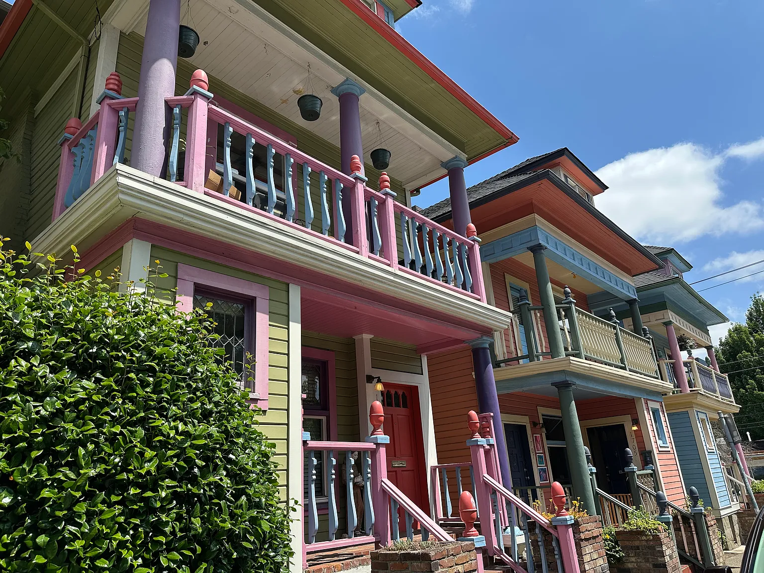 Glisan St. Townhomes — Photo 2