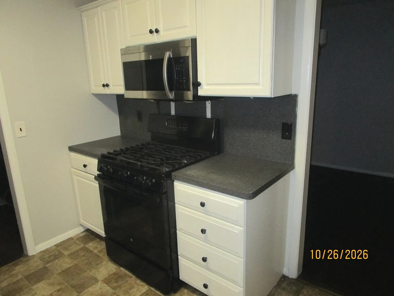 4 bed, 1.5 bath, 1632 sqft, $3,400 — Photo 4
