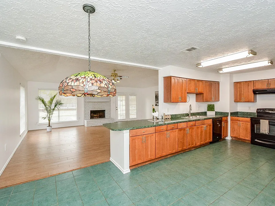 3315 Honey Creek Dr