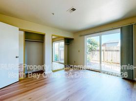 1450 E Cotati Ave