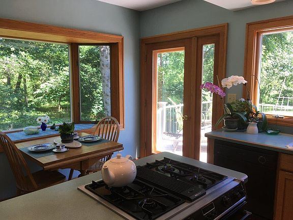4th image of 6060 S 92nd St