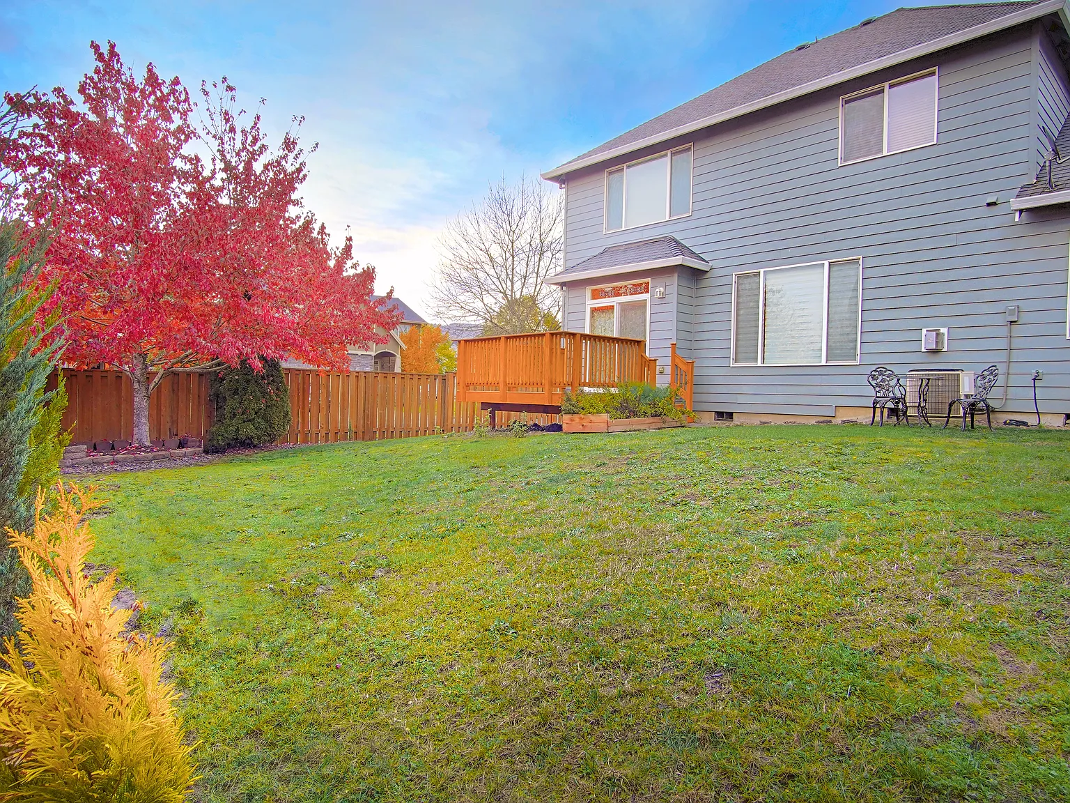 4 bed, 2.5 bath, 2356 sqft, $3,495 — Photo 4