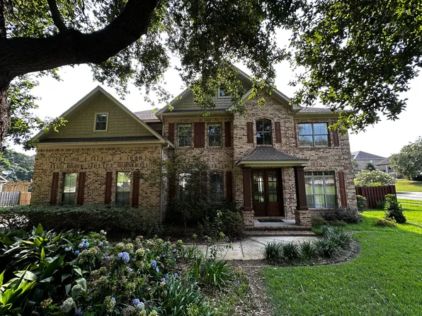 814 Darrah St, Fairhope, AL 36532