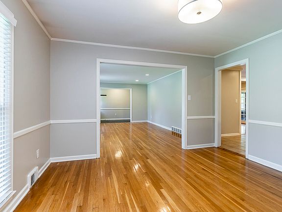 5th image of 3354 Lansdowne Dr