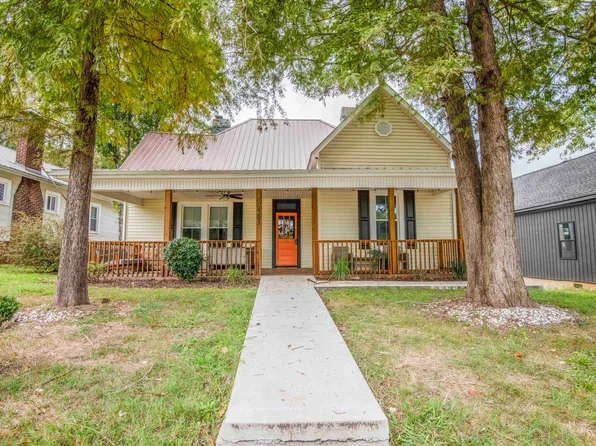 2205 Dover St, Knoxville, TN 37920