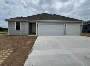 2486 E Beagle St, Republic, MO 65738