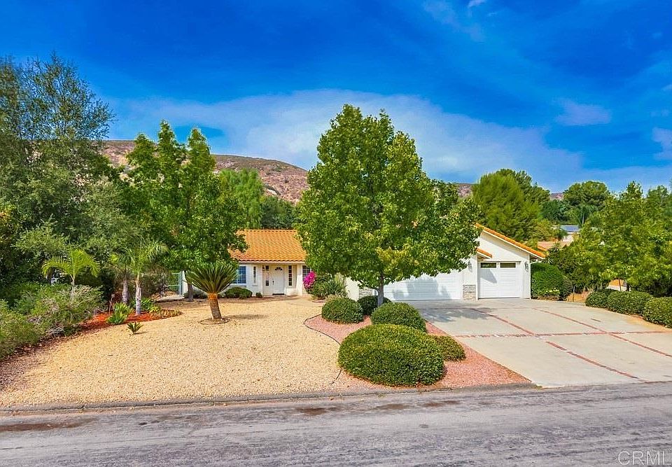 1st image of 24364 Ysidro Dr