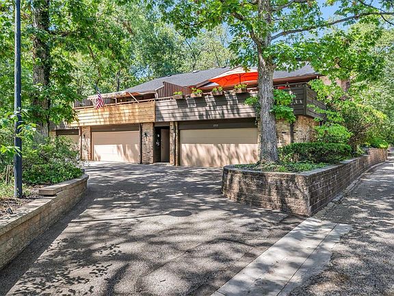 3rd image of 1555 Birnamwood Trail Dr