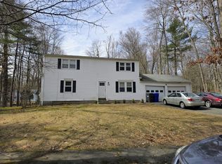 213 Grantwood Dr, Amherst, MA 01002