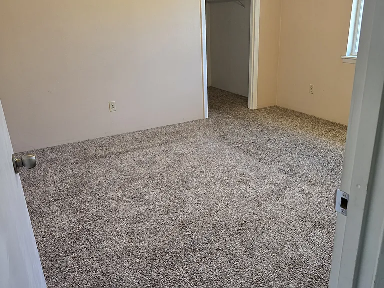 2368 Redwood Ave — Photo 21