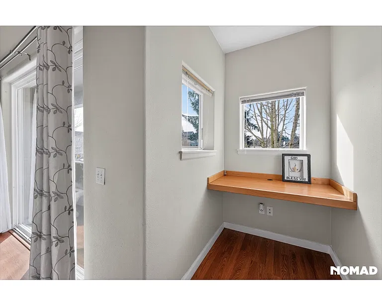 19129 Zoe Ln — Photo 8