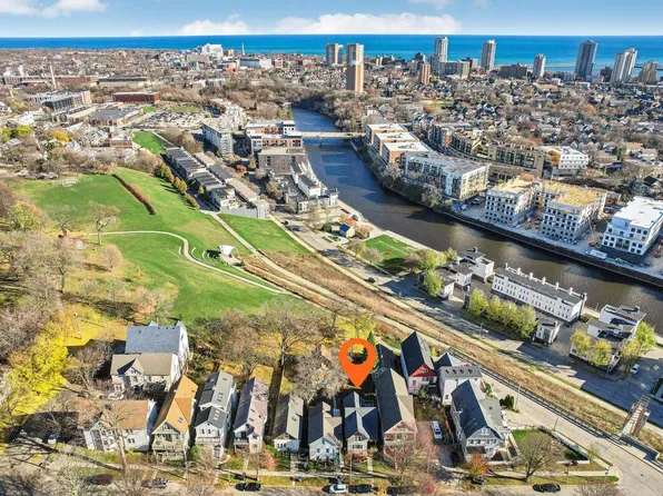 2032 N Booth St, Milwaukee, WI 53212