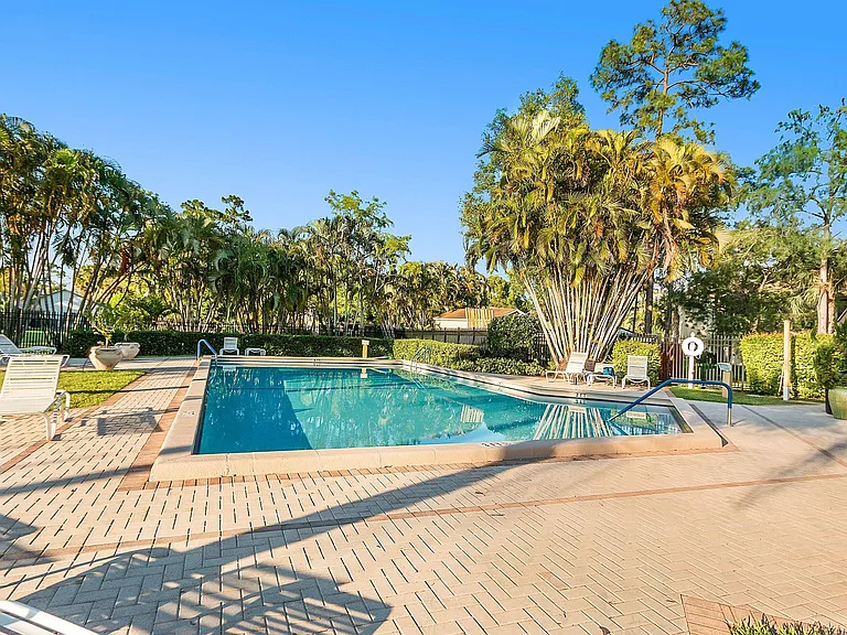 13105 Belhaven Ct #15 — Photo 9