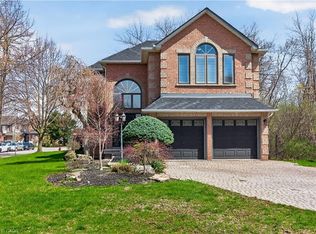 85 Waterford Cres, Hamilton, ON L8E 4Z7