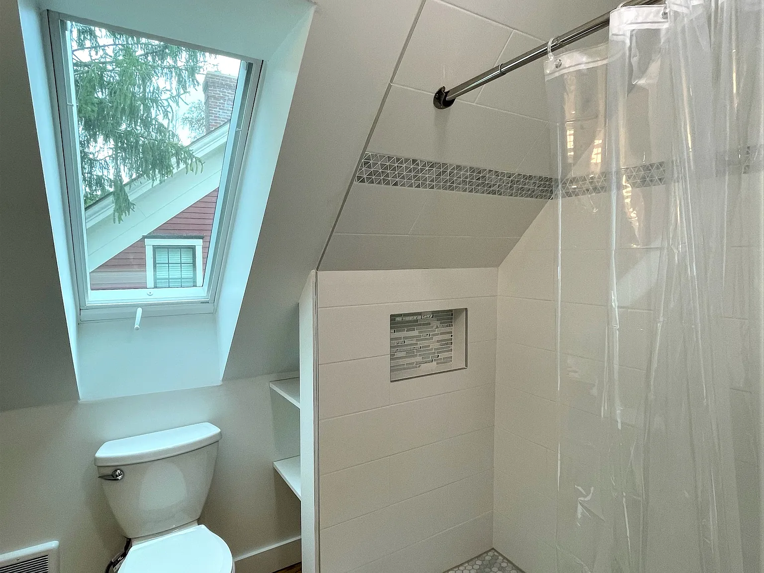 Studio, $1,980 — Photo 4