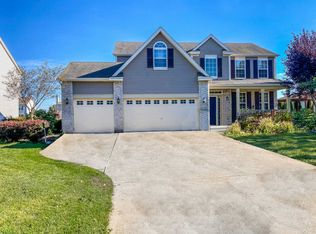 2558 Imgrund Rd, North Aurora, IL 60542