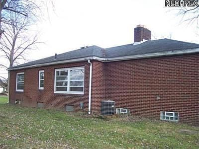 2nd image of 1447 Schneider St NW