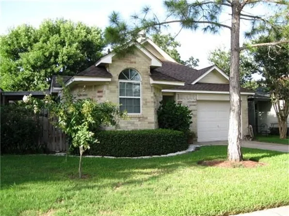 1209 Chelsea Ln, Pearland, TX 77581