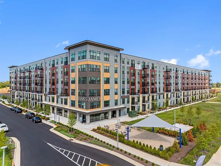 The James at Springline — Photo 16