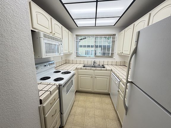 4th image of 10401 Shaw St APT 602