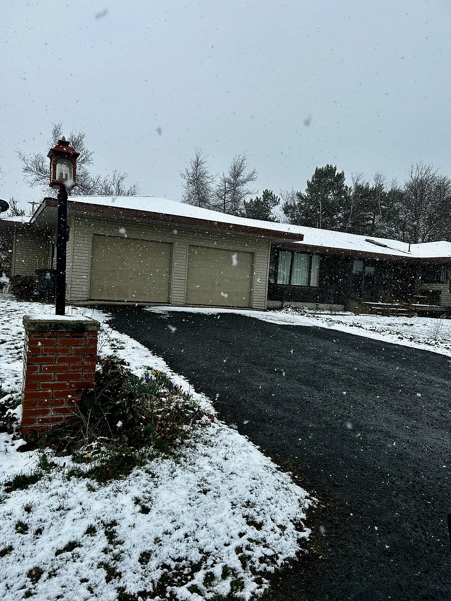 4945 Robinson Park Rd - one of those days to sit in front of the wood burning fireplace with a cup of cocoa and a book - 4945 Robinson Park Rd