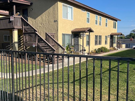 4th image of 2245 Sunrise Ln APT B