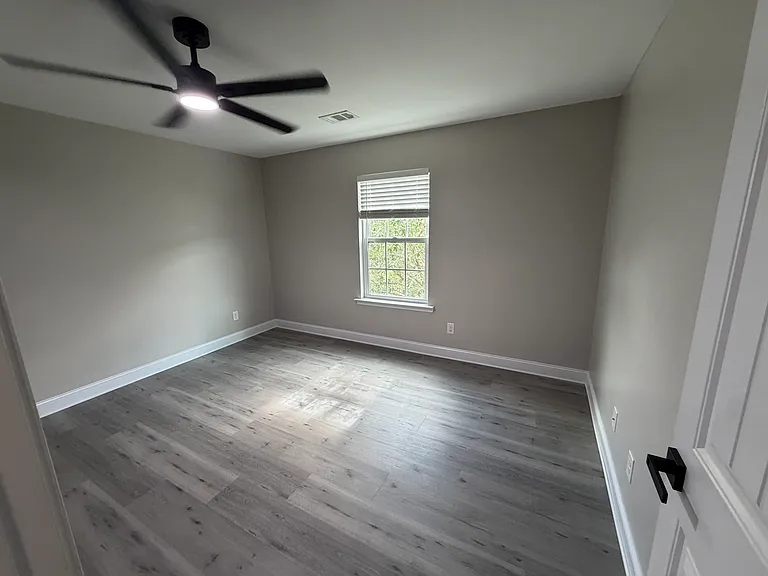 302 Governor Gwinnett Way — Photo 11