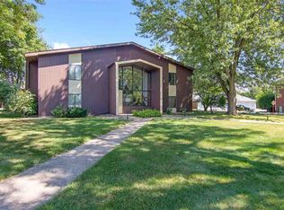 1699 Alcan Dr APT 103, Menasha, WI 54952