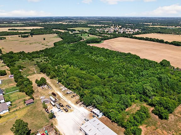 3rd image of 16831 State Highway 56