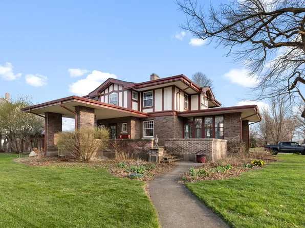 205 E Lincoln Ave, Watseka, IL 60970