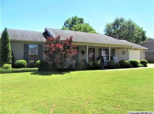 2209 Lancelot Dr SW, Decatur, AL 35603