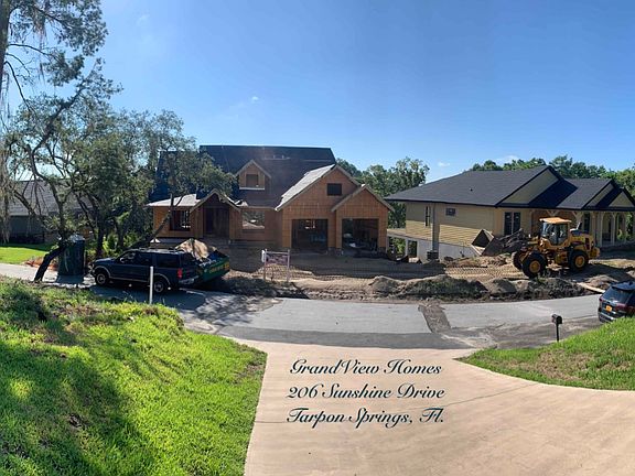 3rd image of 1532 Grandview Dr