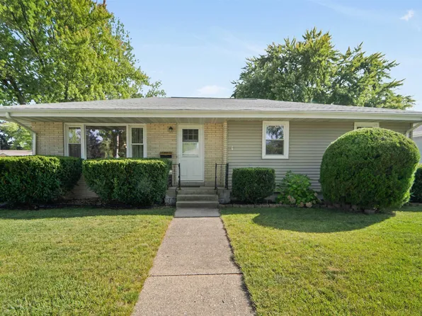 492 E McWilliams St, Fond Du Lac, WI 54935