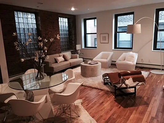 Rented by The Marketing Directors | media 2