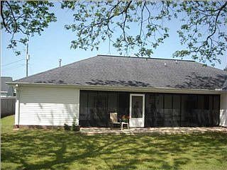 3rd image of 3831 Hagler Ln