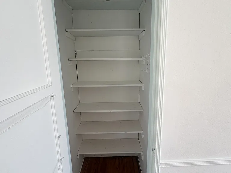 878 Warren Ave — Photo 23
