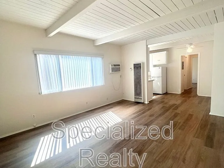 508 Hill Dr — Photo 2