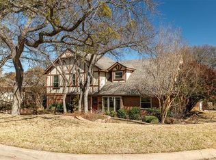 2303 Wakeforest Ct, Arlington, TX 76012
