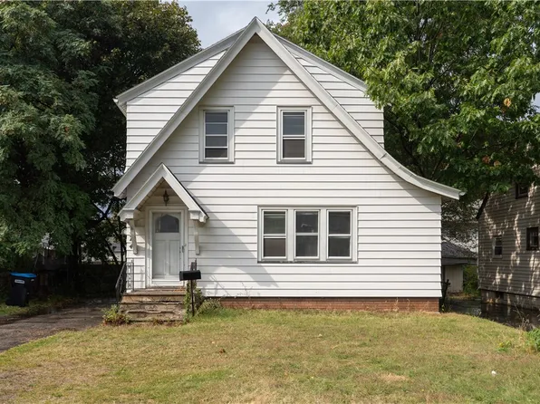 374 Stone Rd, Rochester, NY 14616