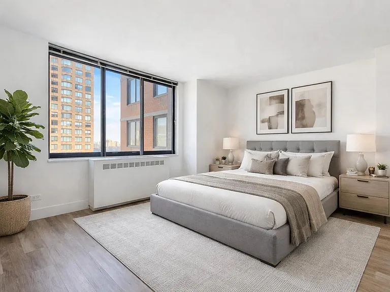 1735 York Ave #H19 — Photo 4