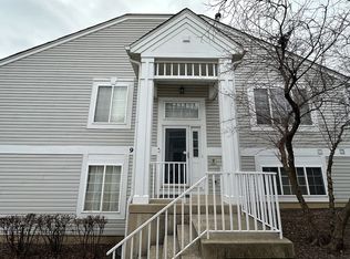 904 Mayfair Ct #904, Elk Grove Village, IL
