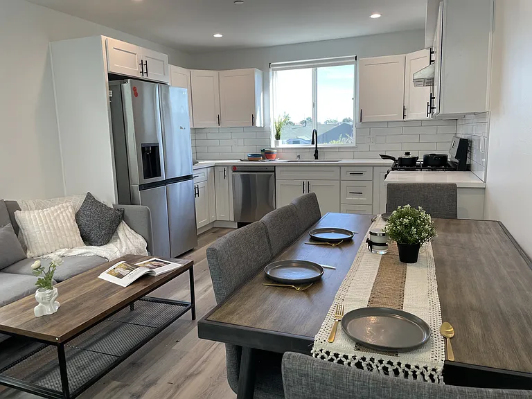 3001 Van Buren Pl — Photo 7