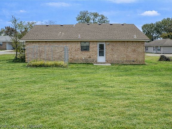 4th image of 109 W Howard St